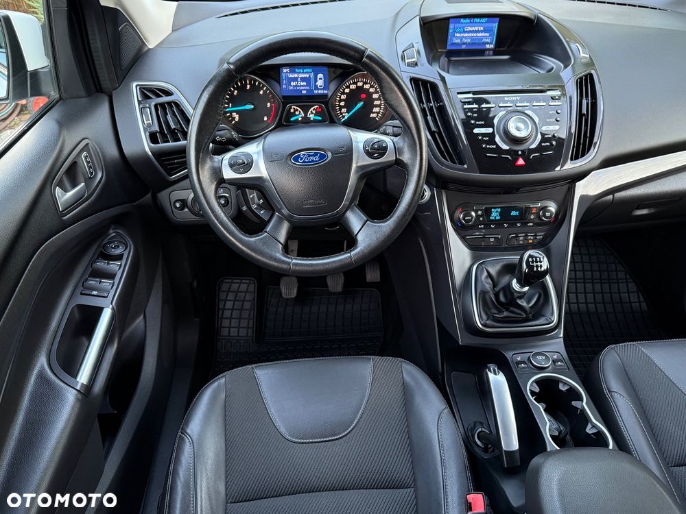 Ford Kuga 2.0 TDCi 4x4 Titanium - 23