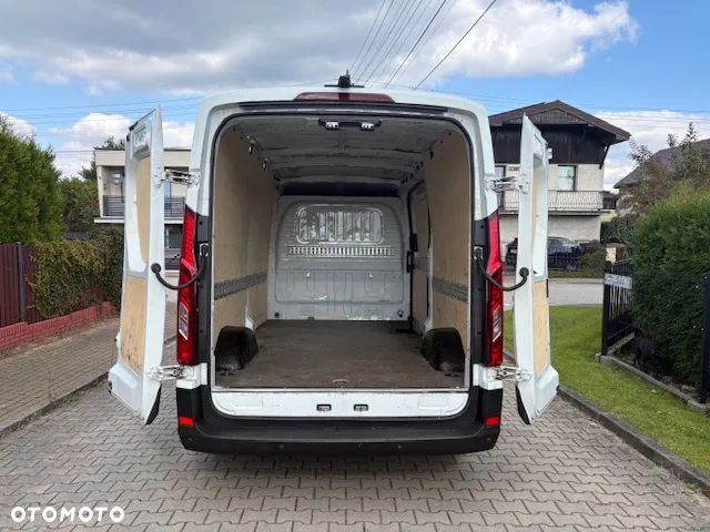 Maxus Delivery 9 - 7