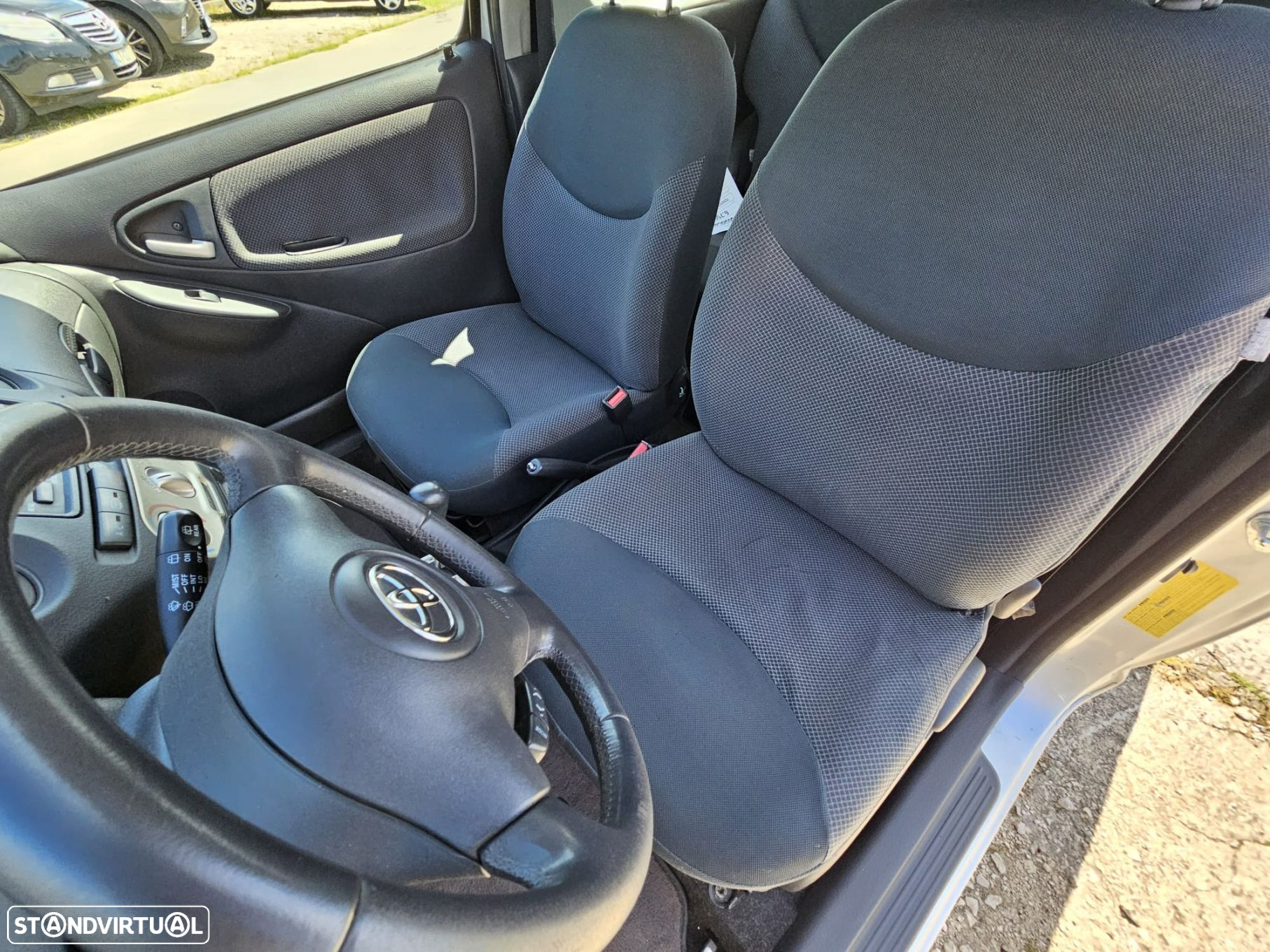 Toyota Yaris 1.0 MMT Final Edition - 15