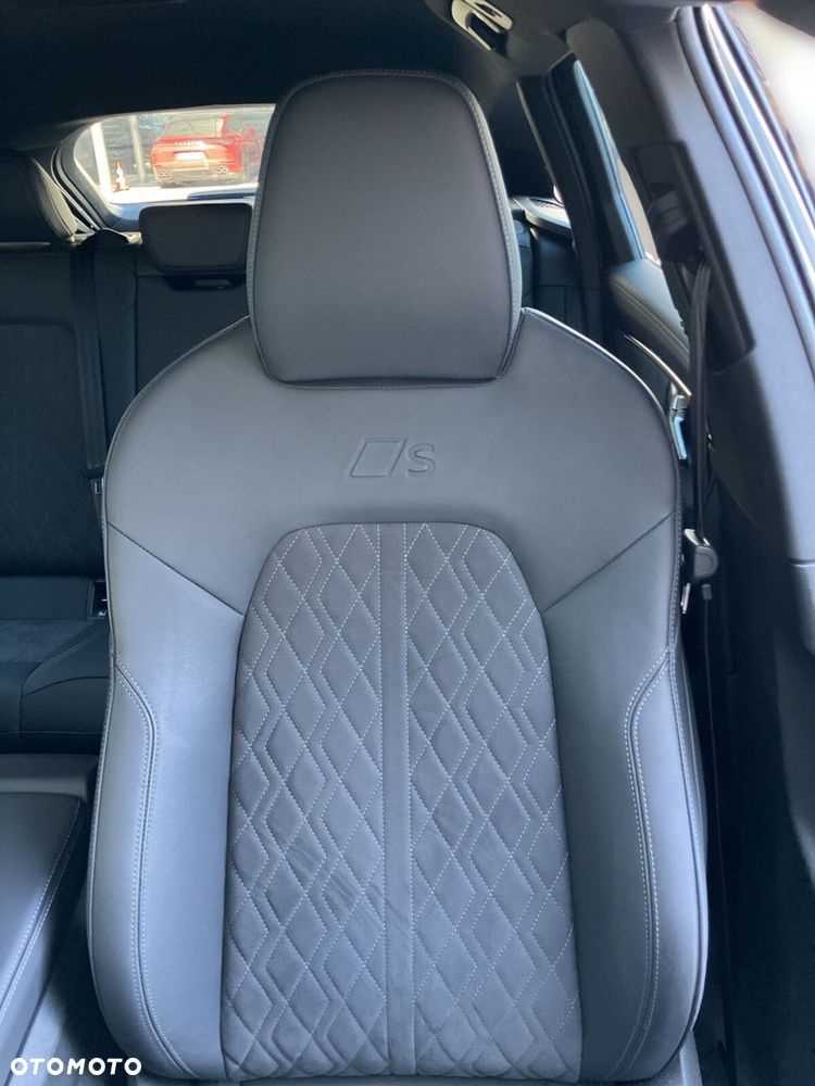 Audi A6 Avant - 16