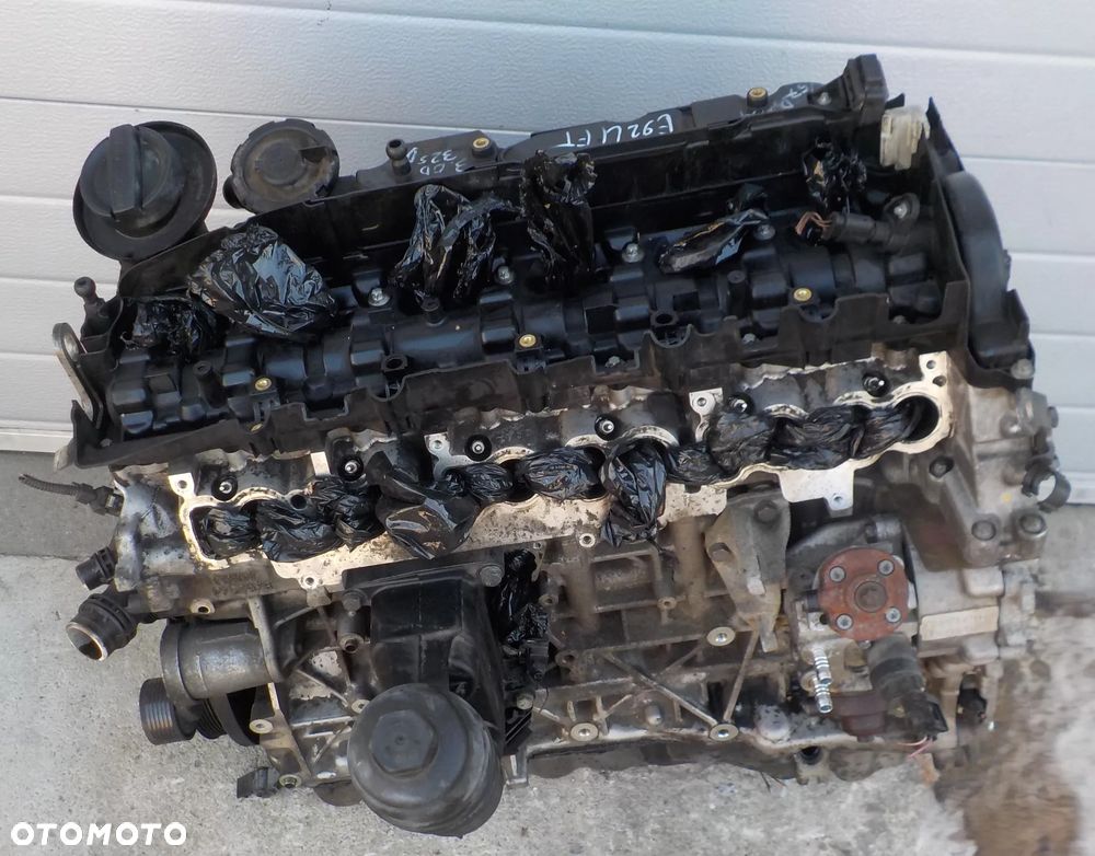 BMW SERIA 3 E90 E91 E92 E93  SILNIK SŁUPEK Z POMPĄ WTRYSKOWĄ N57D30A - 14
