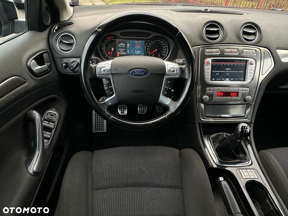 Ford Mondeo - 28