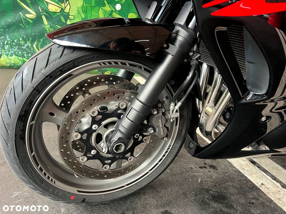 Suzuki Bandit - 24