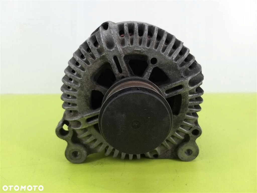 Alternator VW Passat B6 1.9TDI 105KM 2005-2010  VALEO 180A  021903026L - 1