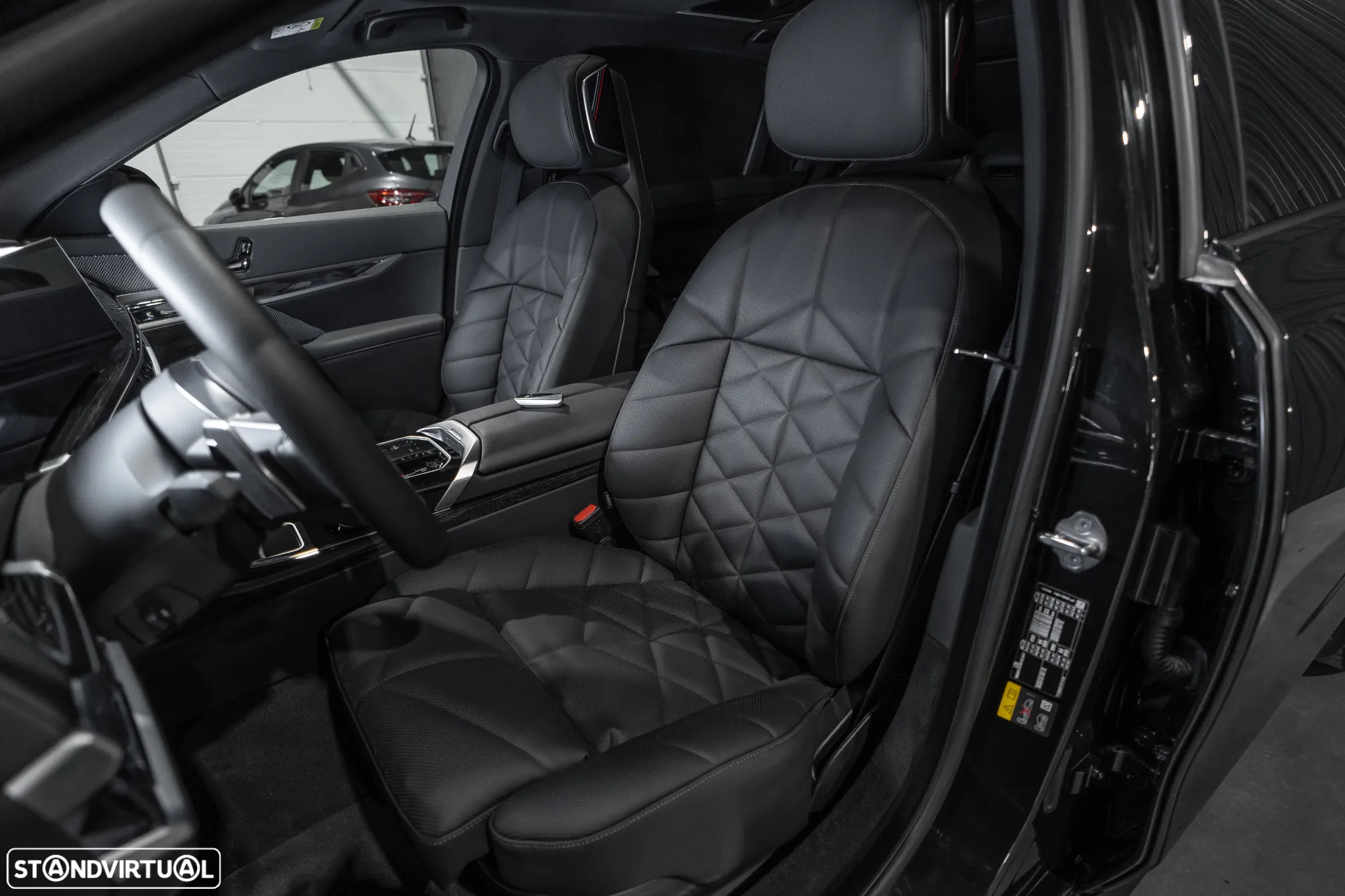 BMW 750 750e xDrive Pack Desportivo M - 25