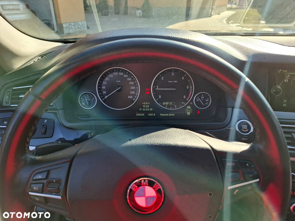 BMW Seria 5 525d - 6