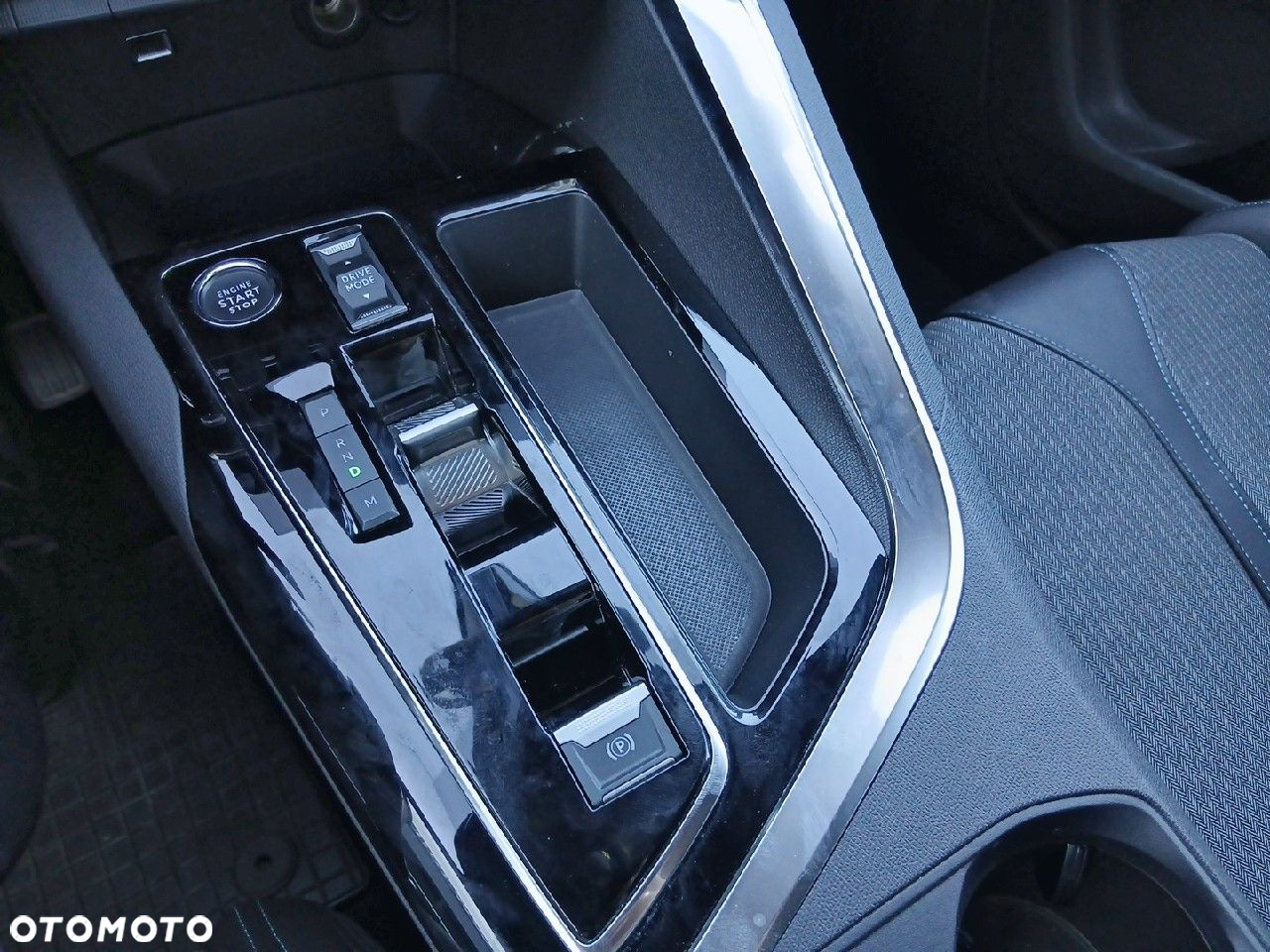 Peugeot 5008 1.5 BlueHDi Allure Pack S&S EAT8 - 14
