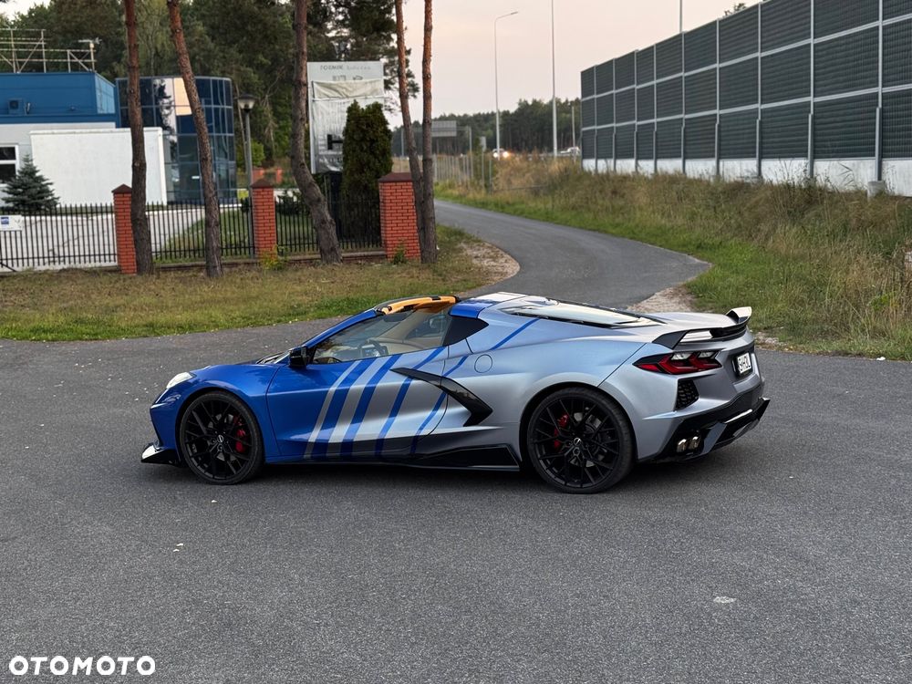 Chevrolet Corvette - 21