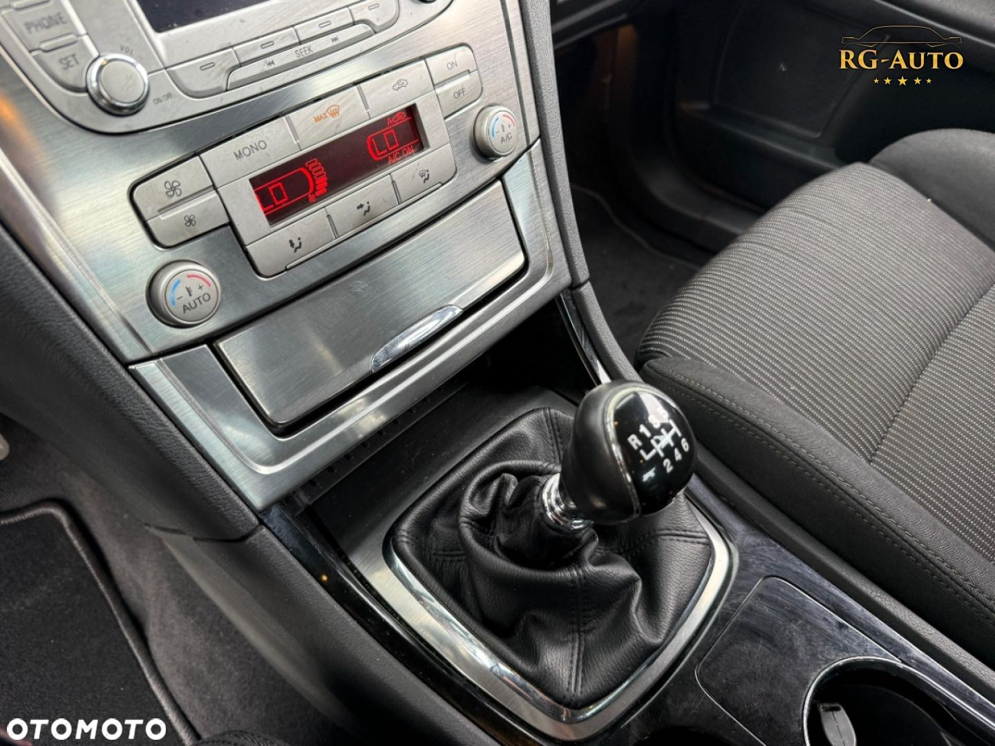 Ford Mondeo - 35