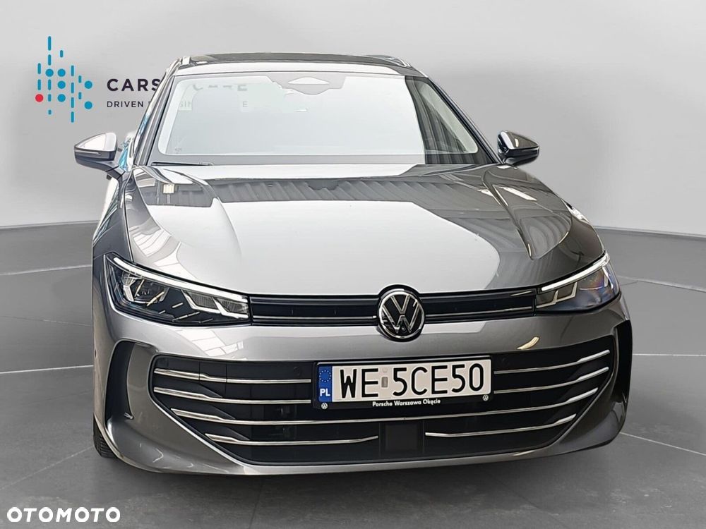 Volkswagen Passat - 4