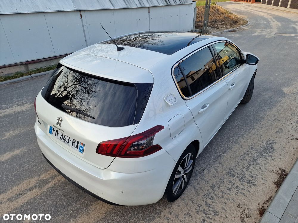 Peugeot 308 PureTech 130 GPF EAT8 Stop & Start Allure Business-Paket - 16
