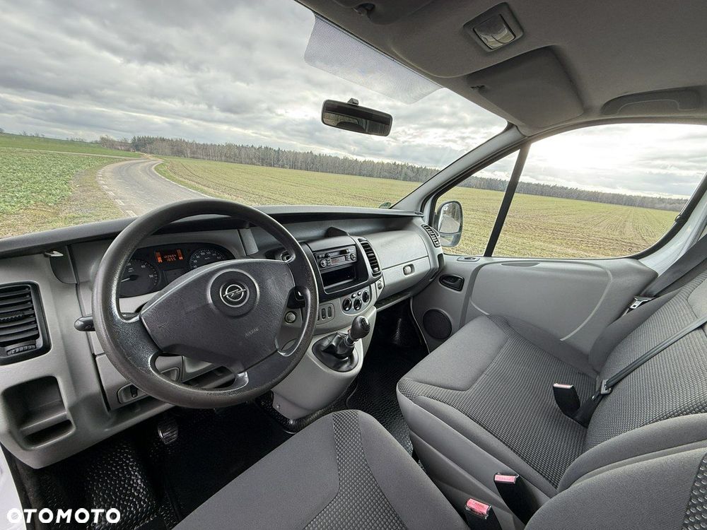 Opel Vivaro - 14