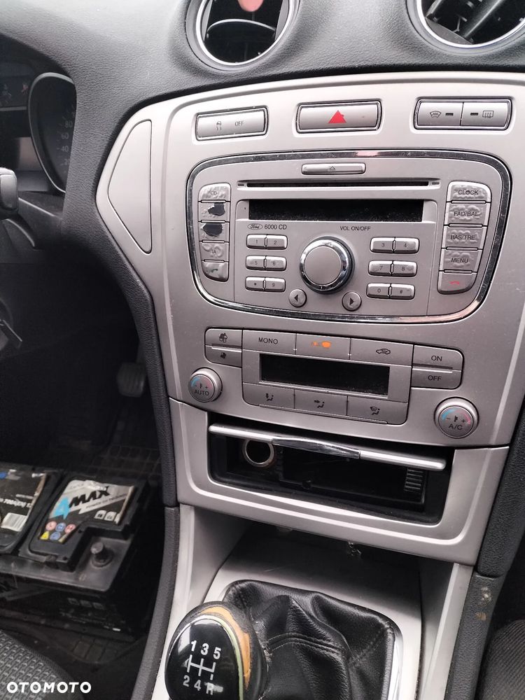 DRZWI PRAWE TYŁ  FORD MONDEO MK4 HATCHBACK KOD LAK. BA7 - 18