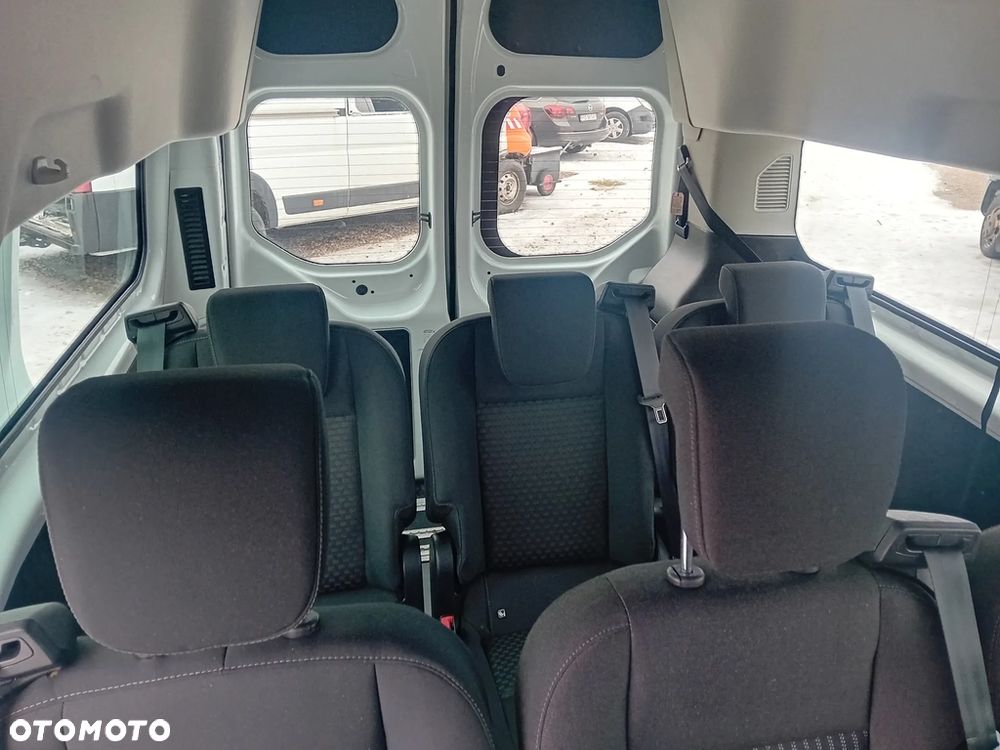 Ford Tourneo Custom - 18