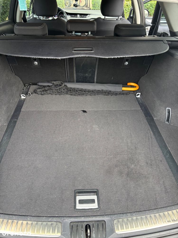 Toyota Avensis Touring Sports 1.8 Business Edition - 28