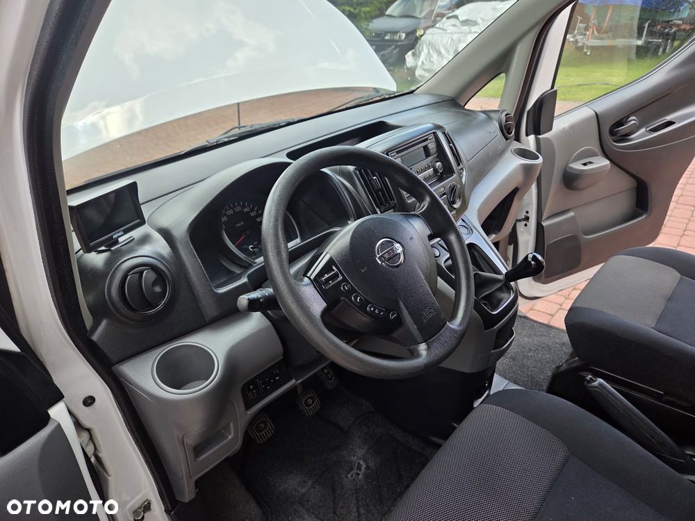 Nissan NV200 - 22