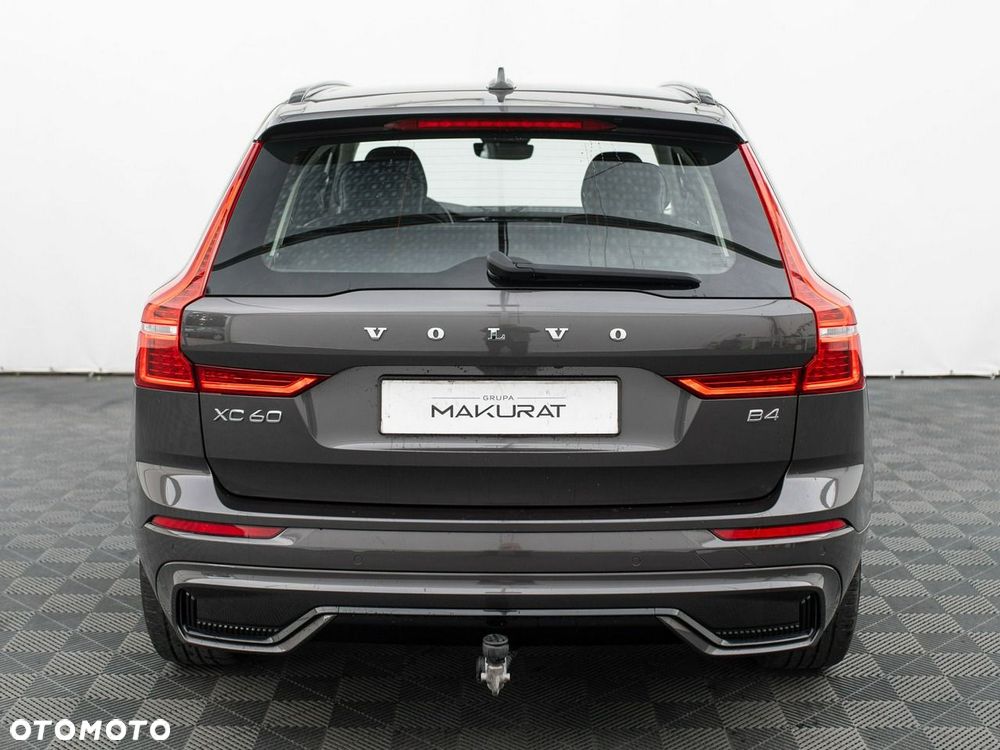 Volvo XC 60 B4 B Plus Dark - 9