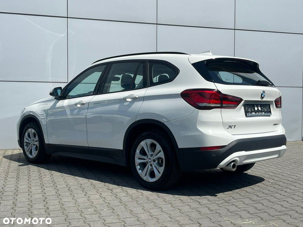 BMW X1 xDrive25e Advantage - 9
