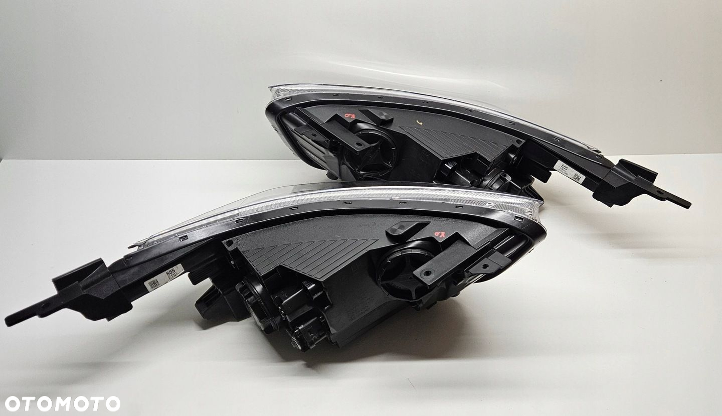 KIA STONIC S-TONIC REFLEKTOR LEWY PRAWY SOCZEWKA Z LED LAMPA - 13