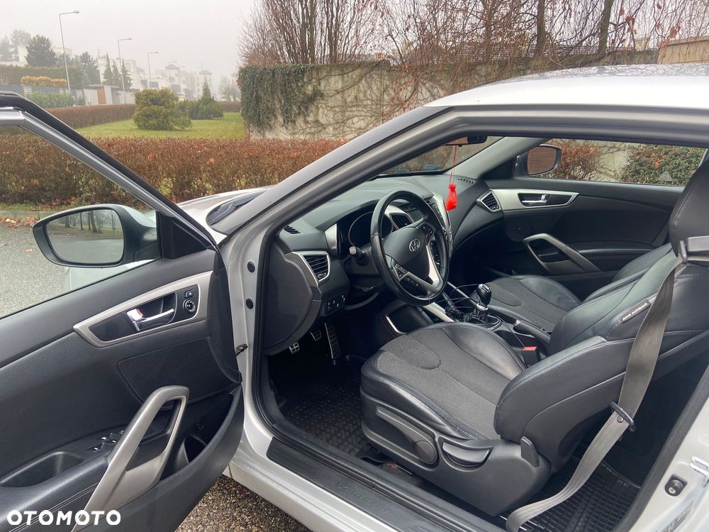 Hyundai Veloster 1.6 GDI Premium - 11