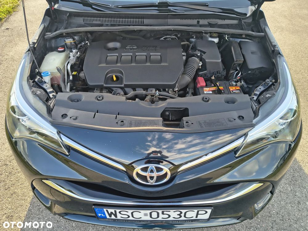 Toyota Avensis 1.8 Active - 9