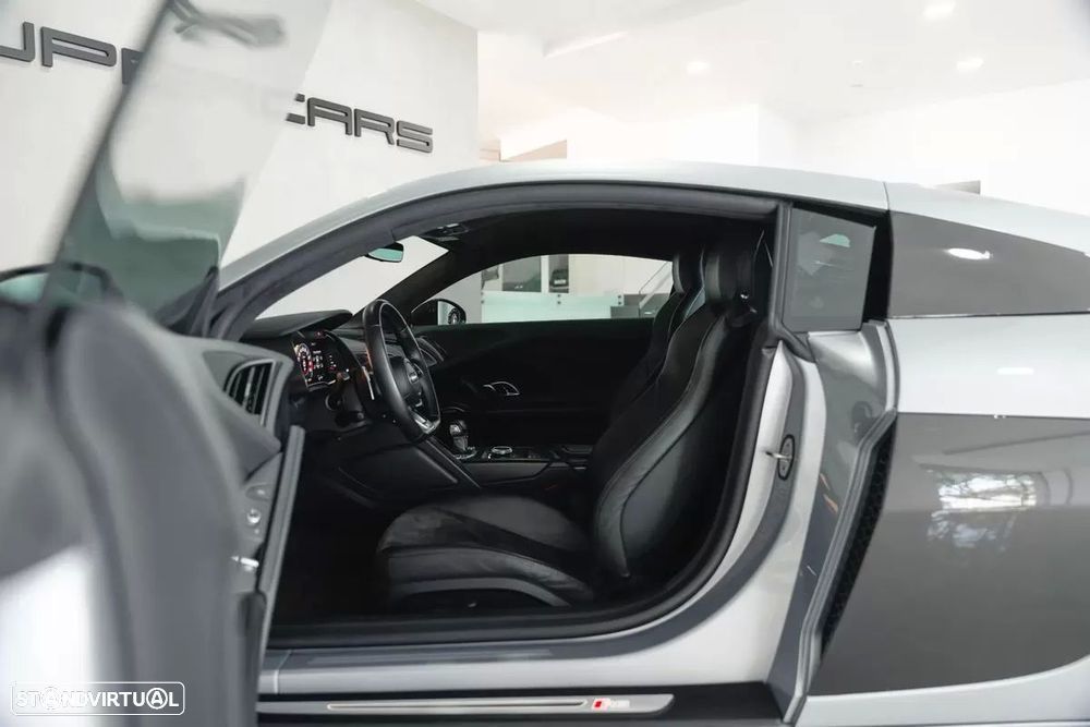 Audi R8 Coupé 5.2 FSI V10 Plus S tronic - 29