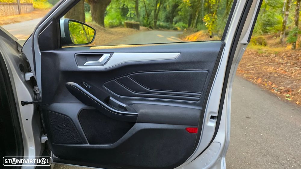 Ford Focus 1.0 EcoBoost Hybrid TITANIUM DESIGN - 15