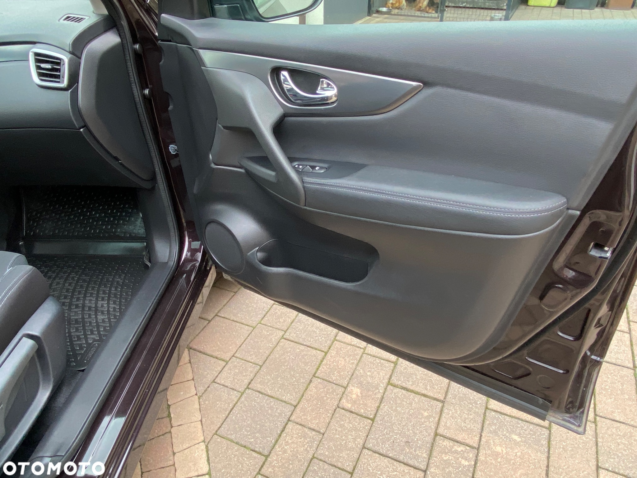 Nissan Qashqai 1.3 DIG-T N-Connecta - 39