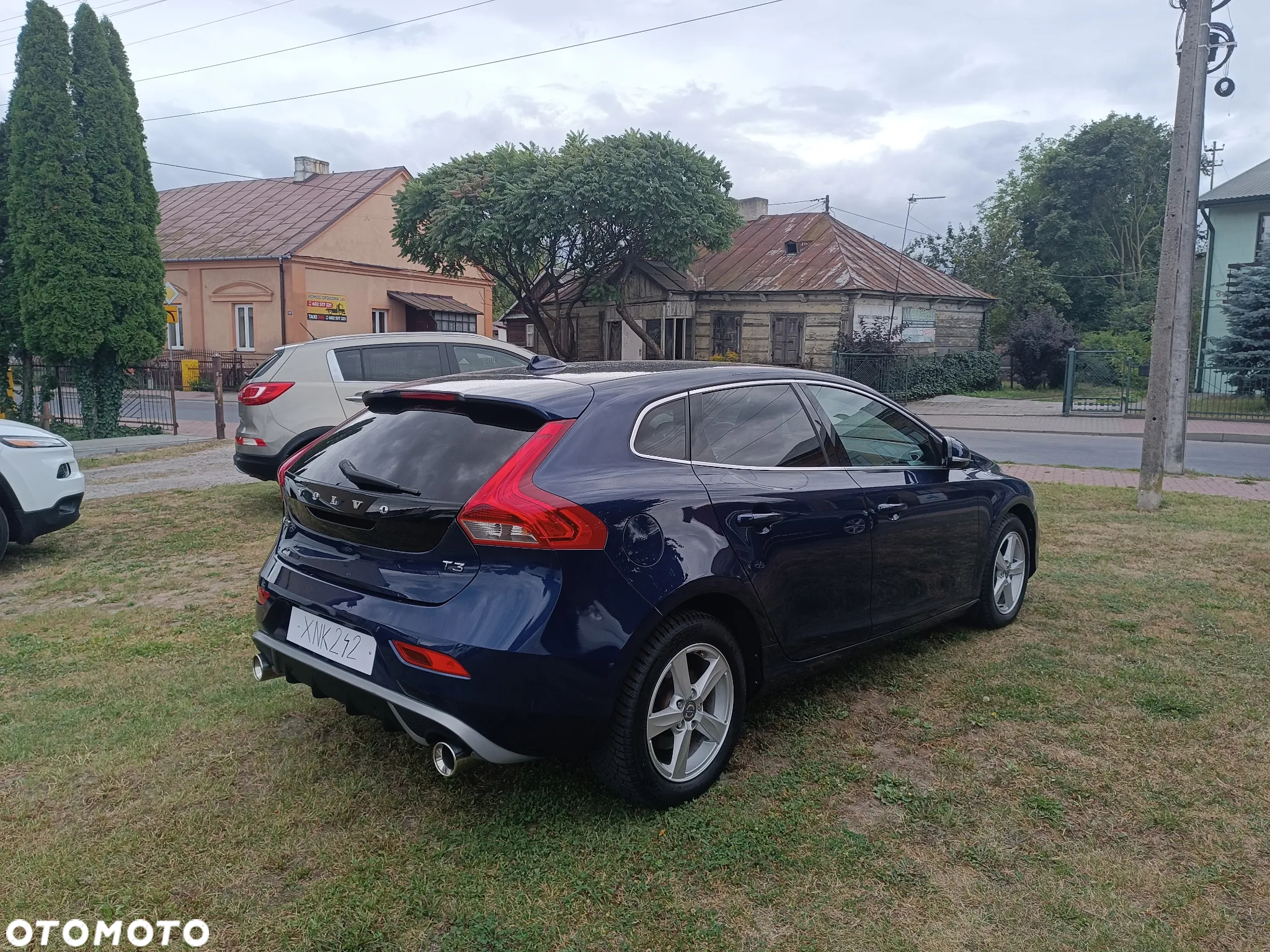 Volvo V40 T3 R-Design - 6