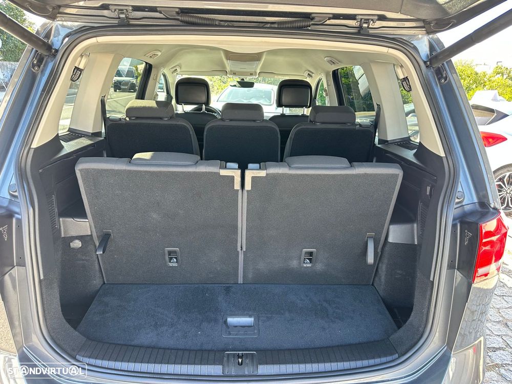VW Touran 2.0 TDI Highline DSG - 9