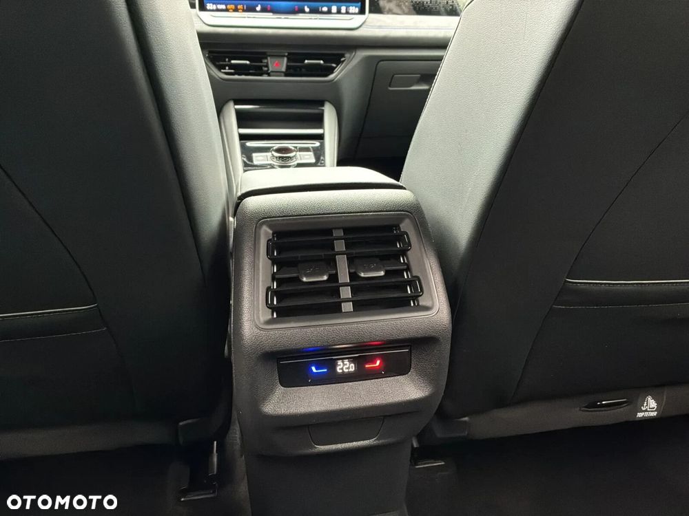 Volkswagen Tiguan - 30