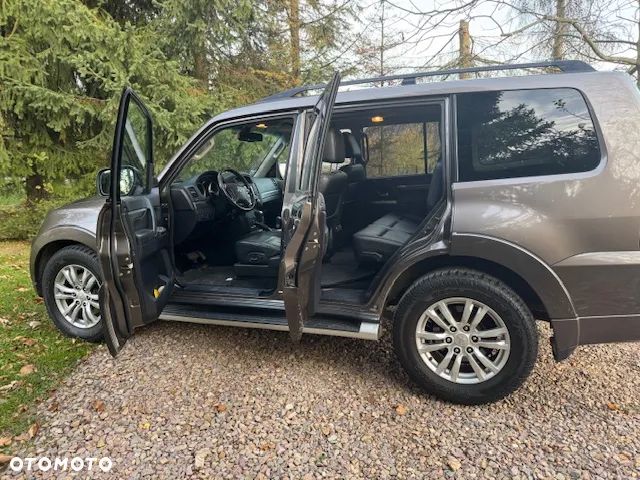 Mitsubishi Pajero - 7