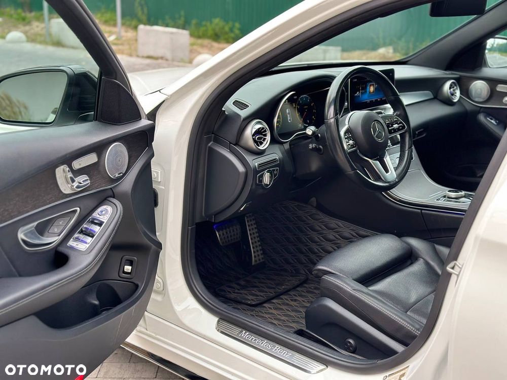 Mercedes-Benz Klasa C 300 9G-TRONIC AMG Line - 7