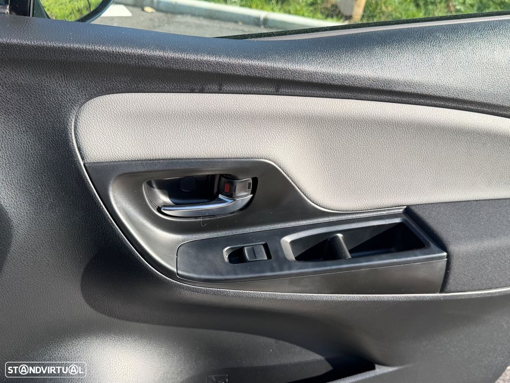 Toyota Yaris 1.0 VVT-i Comfort Plus - 45