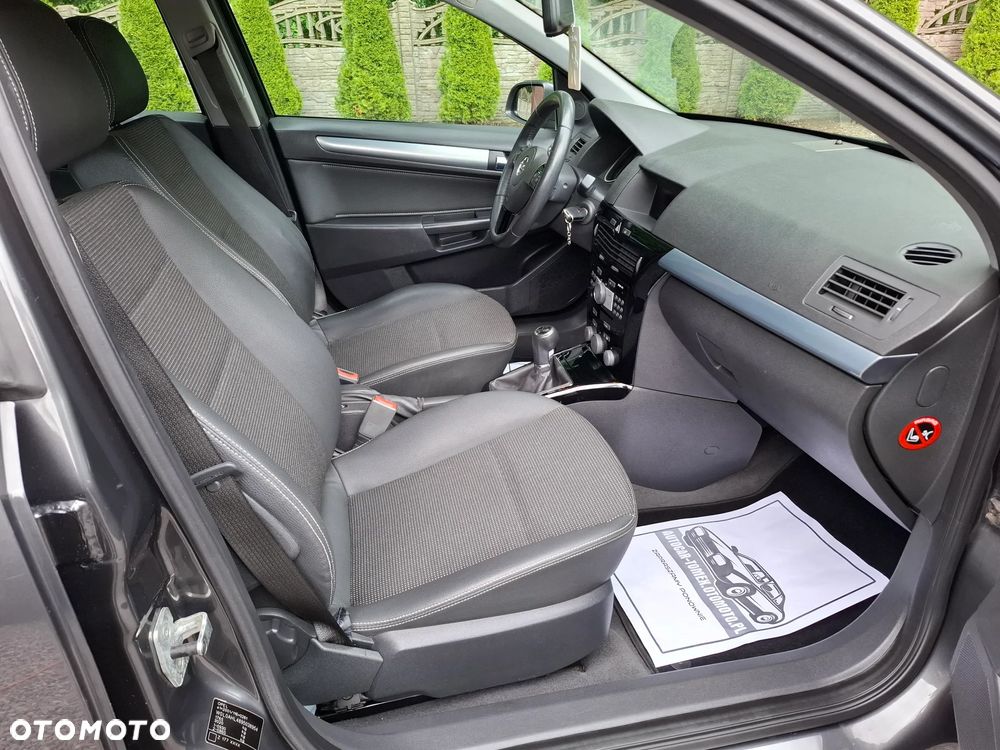 Opel Astra 1.6 Cosmo - 18