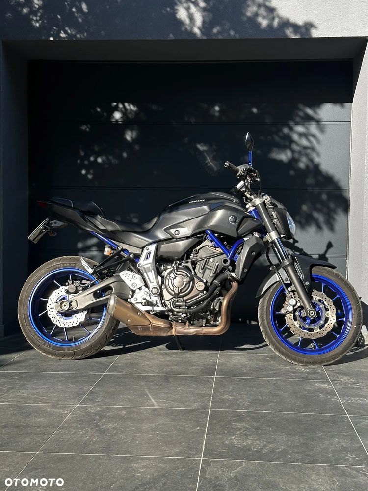 Yamaha MT - 6