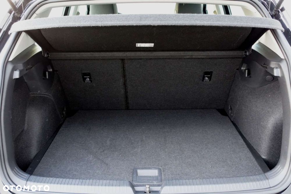 Volkswagen Golf - 9