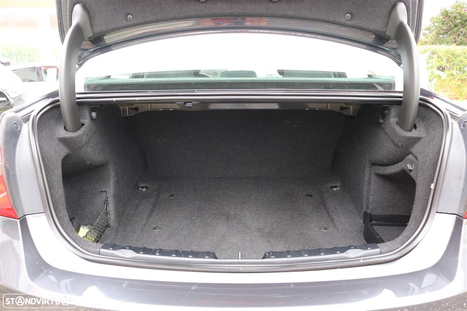 BMW 318 d Advantage - 13
