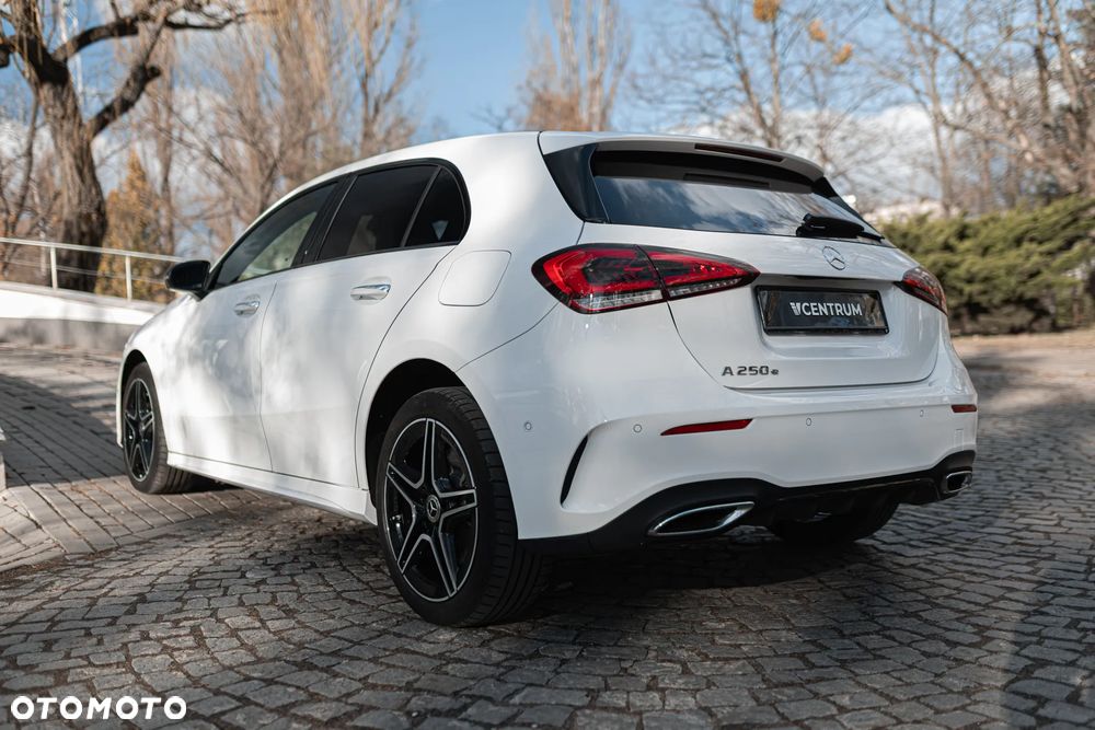 Mercedes-Benz Klasa A 250 E AMG Line 8G-DCT - 13