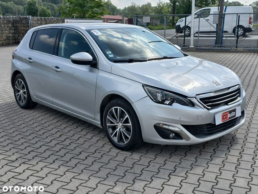 Peugeot 308 - 1