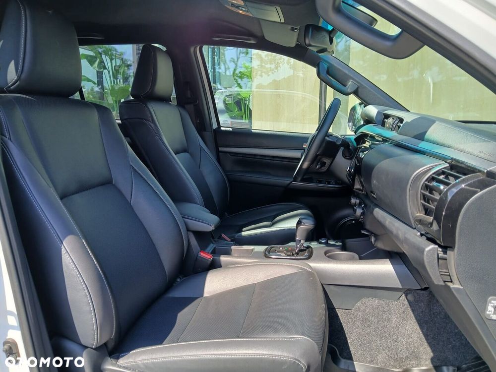 Toyota Hilux 2.8 D-4D mHEV Double Cab Invincible 4x4 - 26