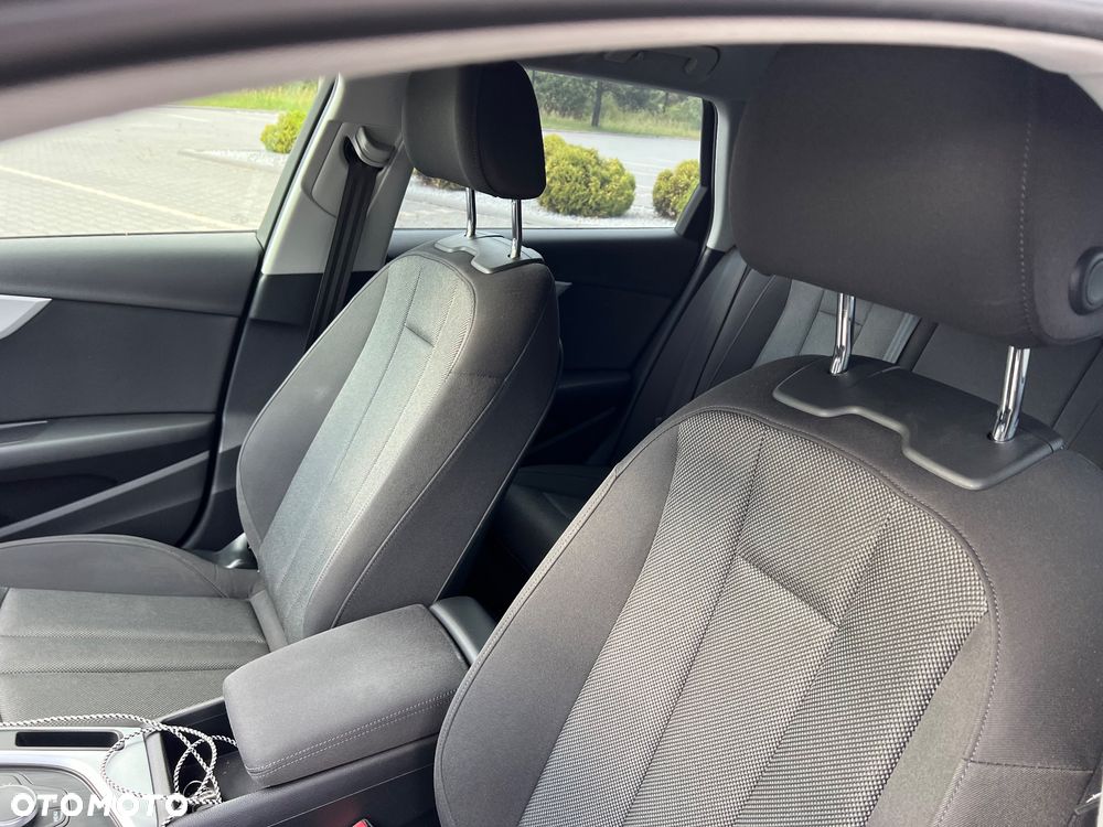 Audi A4 Avant 2.0 TDI ultra - 23