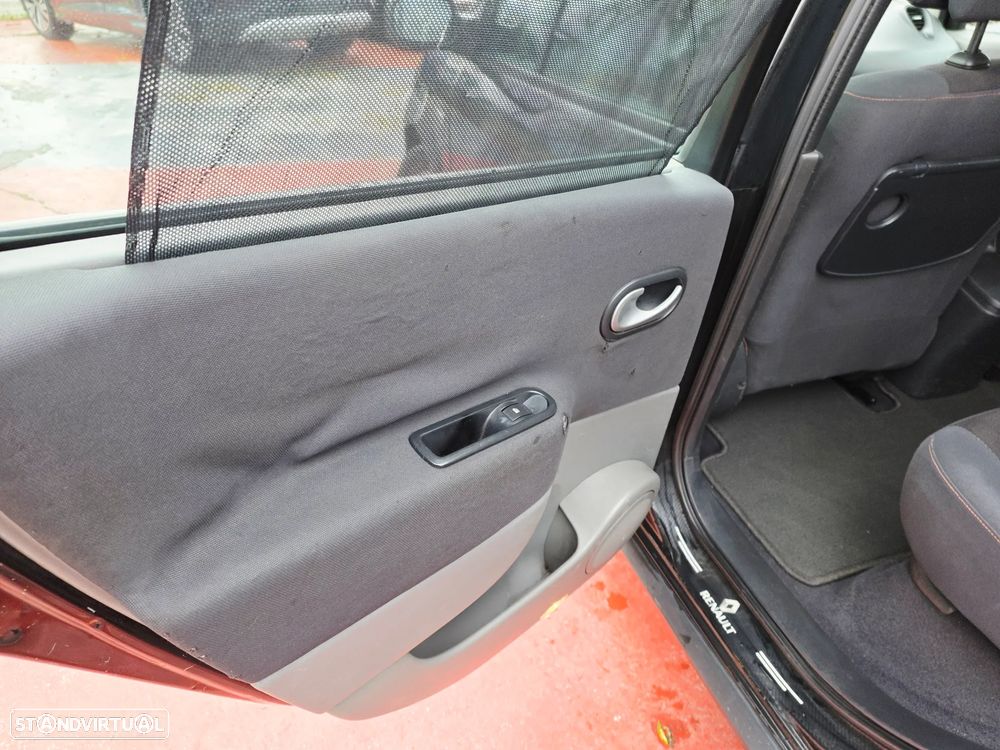 Renault Scénic 1.5 dCi Conquest - 19