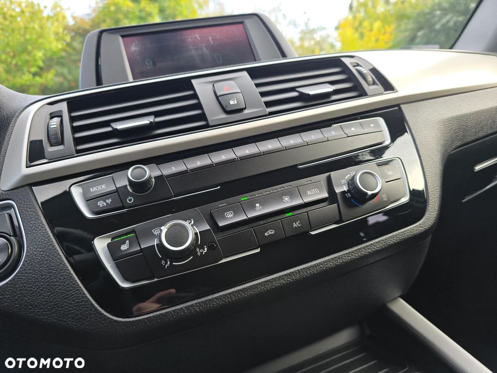 BMW Seria 1 118i Advantage - 19