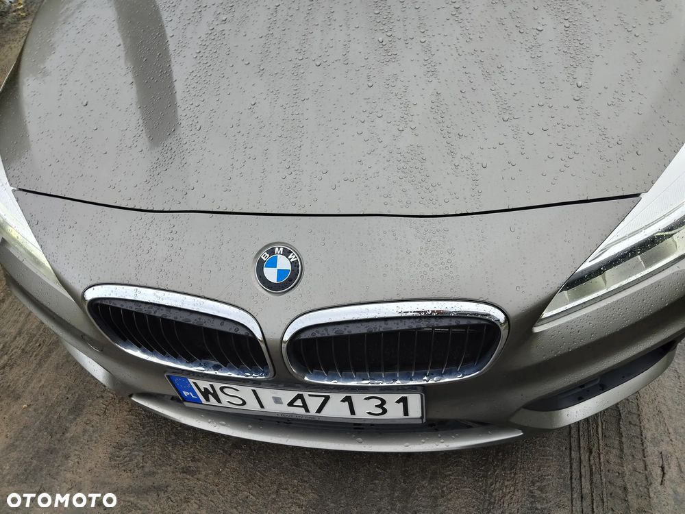 BMW Seria 2 218d - 10