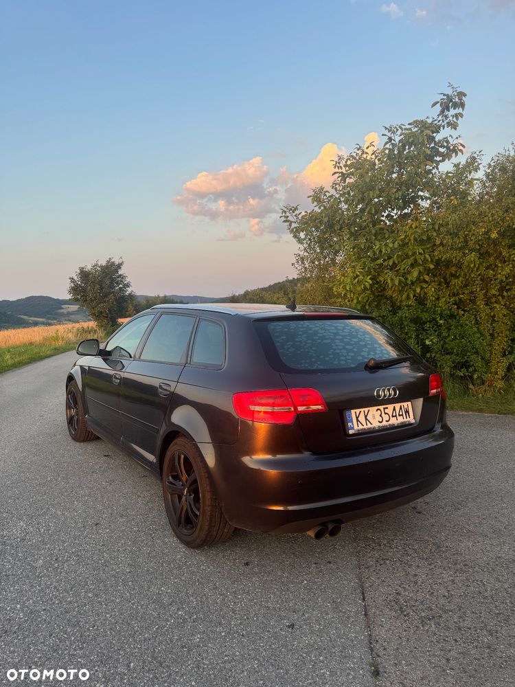 Audi A3 Sportback 1.8 TFSI Ambiente - 2