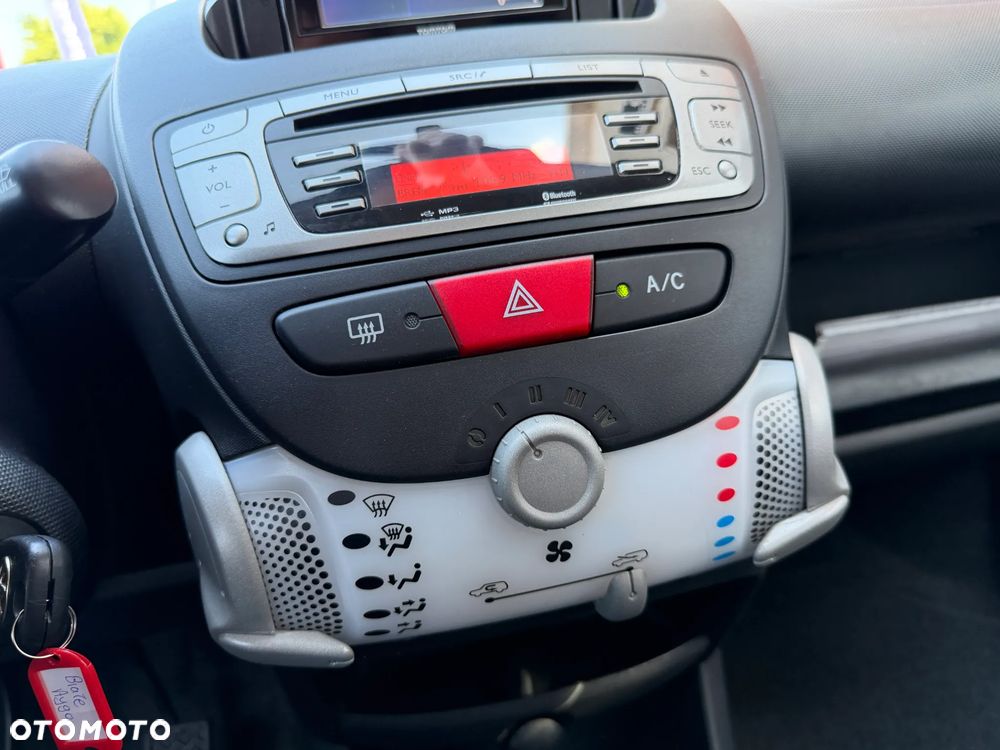 Toyota Aygo 1.0 VVT-i Sol EU5 - 15