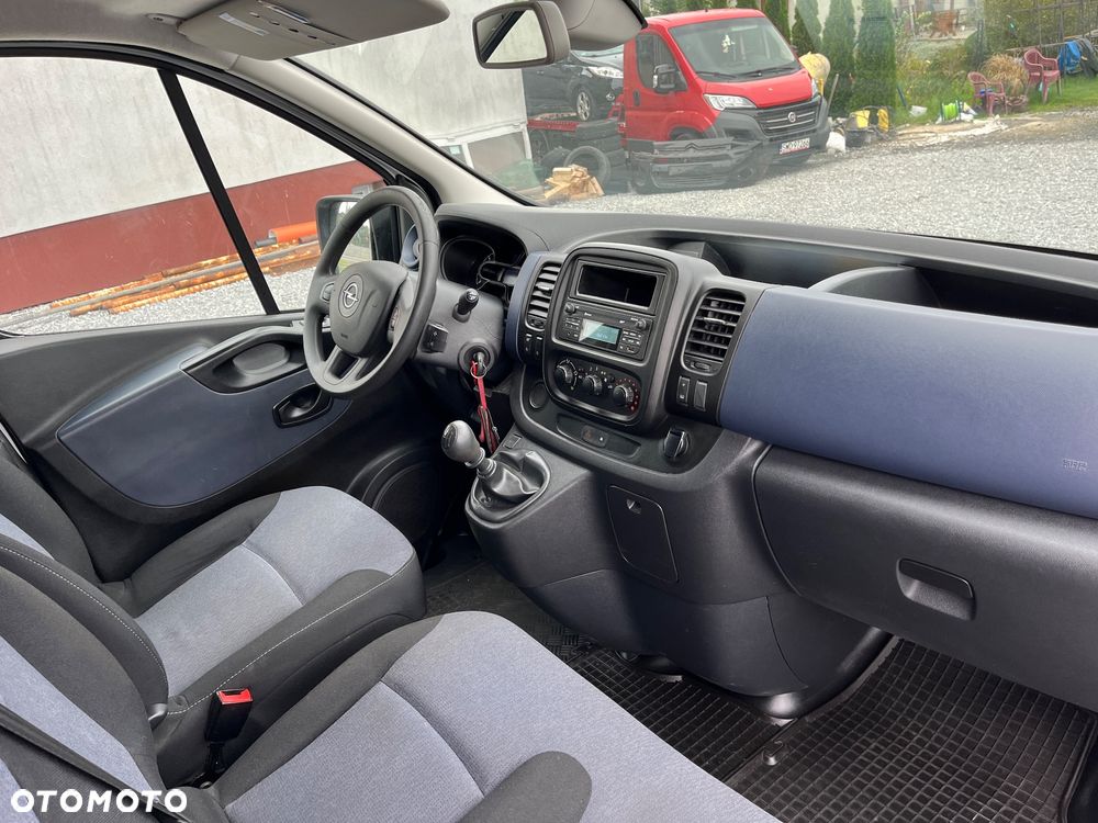 Opel Vivaro L2H1 2,9t Elegance Business - 26