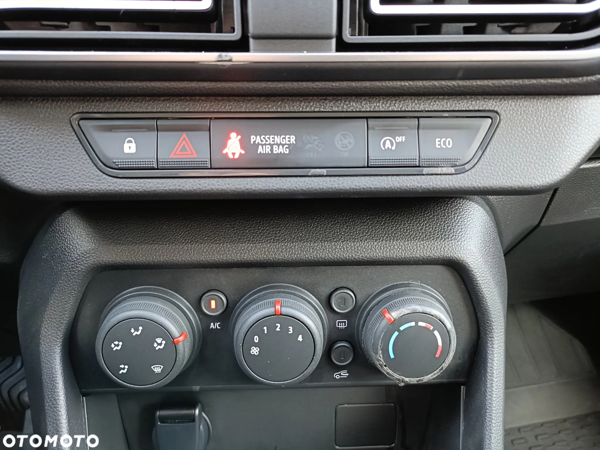 Dacia Jogger 1.0 TCe Expression 7os - 27