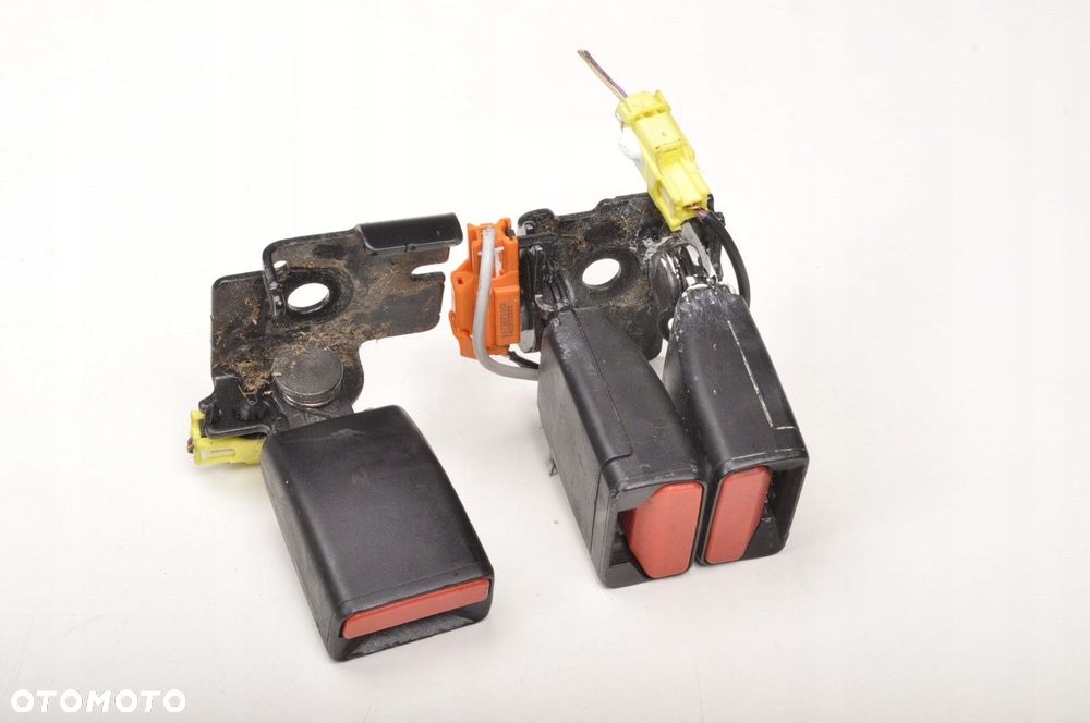 VOLVO V40 II ZAPINKI PASA BEZPIECZEŃSTWA TYŁ KPL